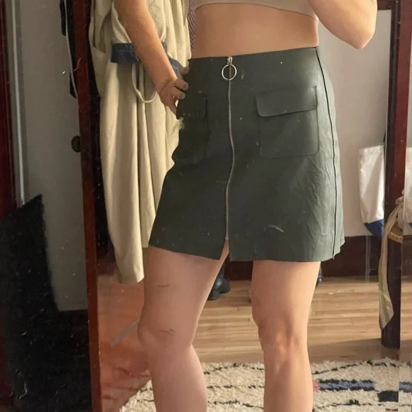 Mini skirt - Picture 1 of 3